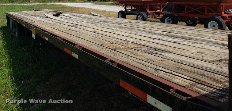 image for item ET9811 2001 Thibodeaux drop deck trailer