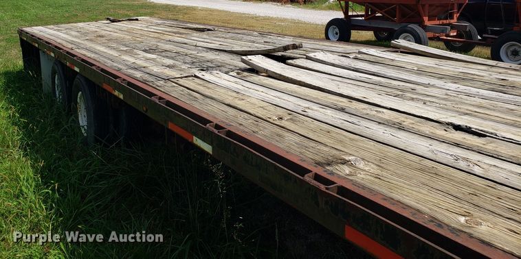 image for item ET9811 2001 Thibodeaux drop deck trailer