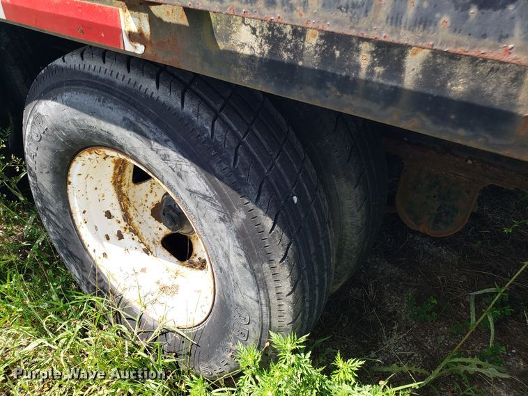 image for item ET9811 2001 Thibodeaux drop deck trailer