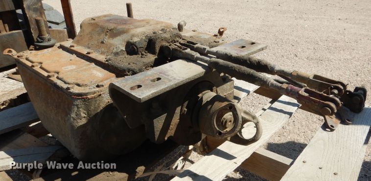 image for item FA9293 Spicer four speed auxiliary transmission