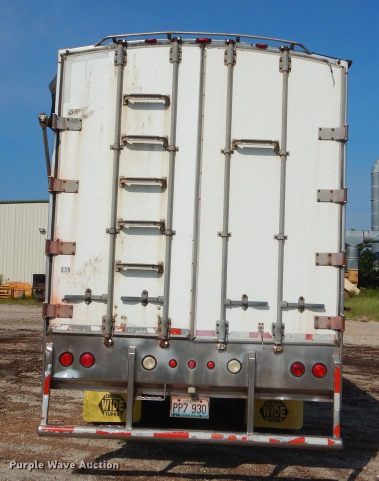 image for item FC9888 1999 Wilkins OK2LA56ICFBG walking floor trailer