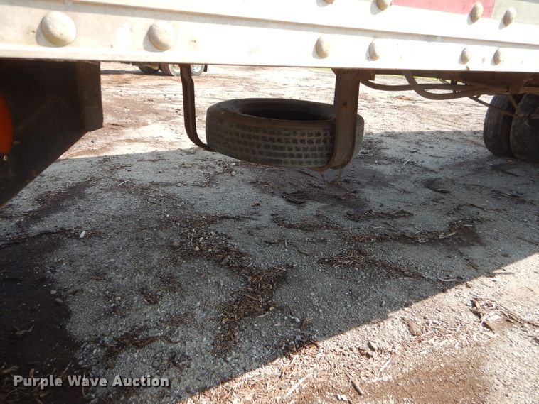 image for item FC9888 1999 Wilkins OK2LA56ICFBG walking floor trailer