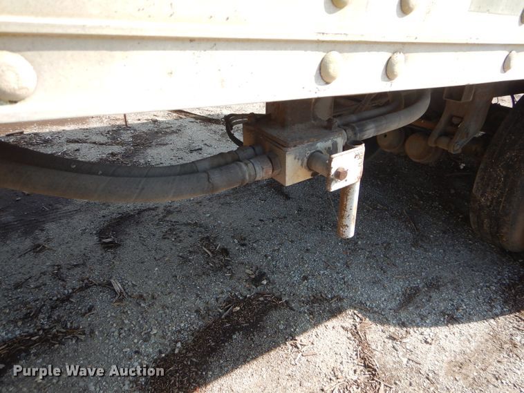 image for item FC9888 1999 Wilkins OK2LA56ICFBG walking floor trailer