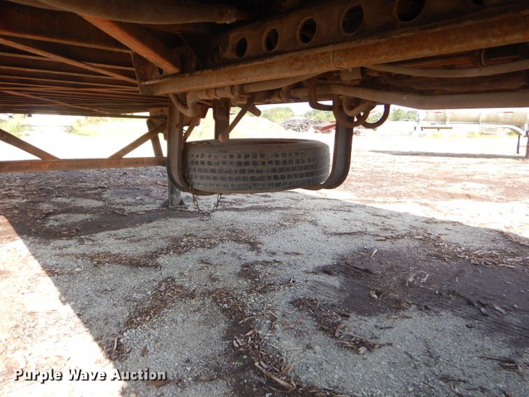 image for item FC9888 1999 Wilkins OK2LA56ICFBG walking floor trailer