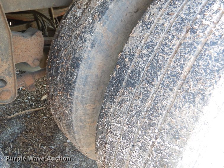 image for item FC9888 1999 Wilkins OK2LA56ICFBG walking floor trailer