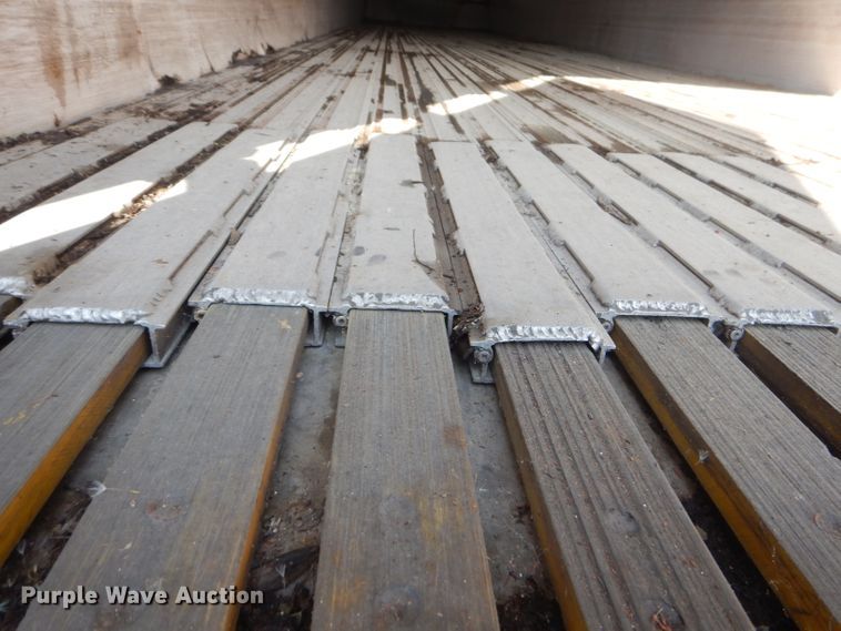 image for item FC9888 1999 Wilkins OK2LA56ICFBG walking floor trailer