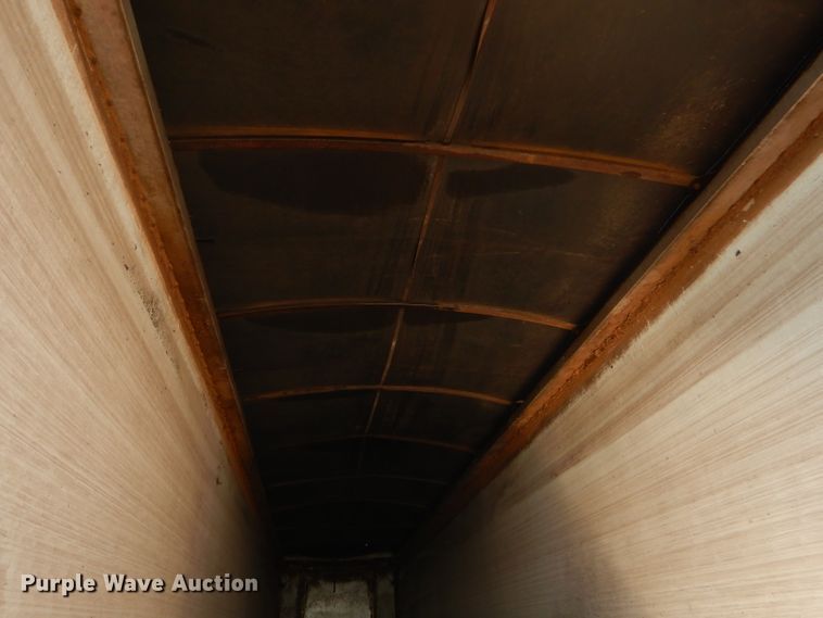 image for item FC9888 1999 Wilkins OK2LA56ICFBG walking floor trailer