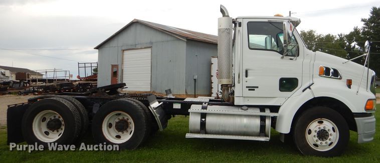 image for item FC9898 2007 Sterling A-Line semi truck
