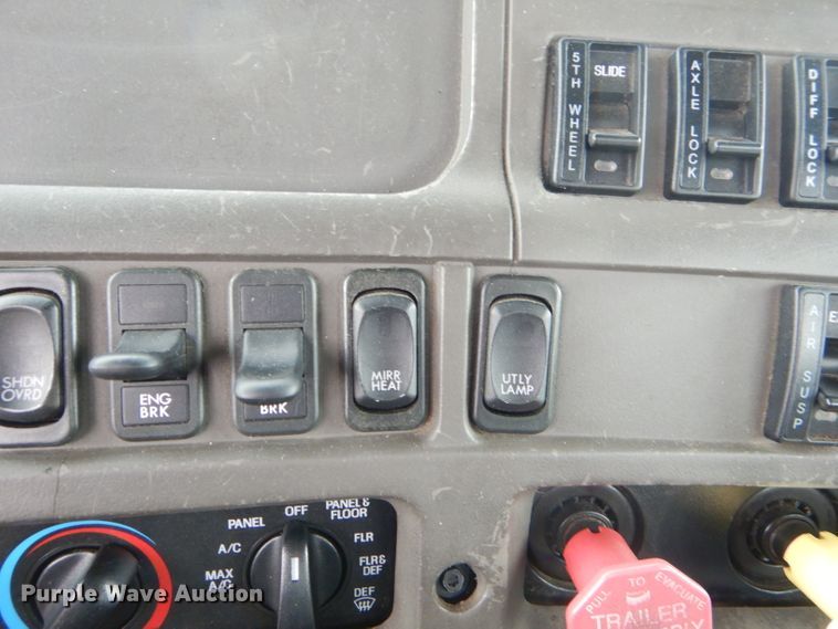 image for item FC9898 2007 Sterling A-Line semi truck