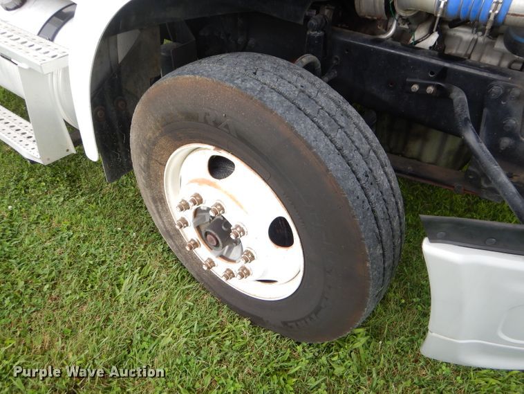 image for item FC9898 2007 Sterling A-Line semi truck