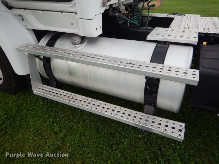 image for item FC9898 2007 Sterling A-Line semi truck