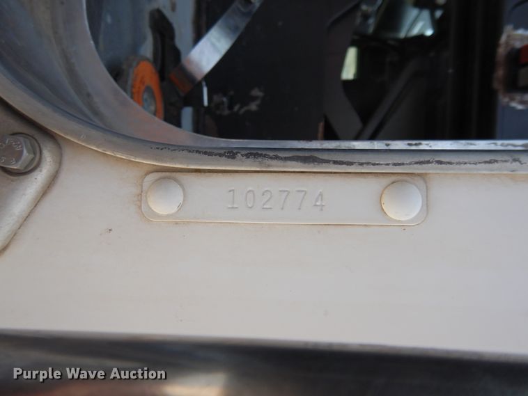 image for item FI9872 2005 Kenworth T800 semi truck