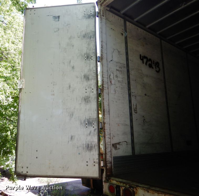 image for item FT9446 2007 Wabash National dry van trailer