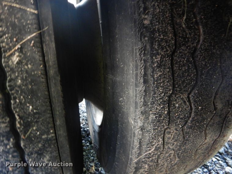 image for item FT9446 2007 Wabash National dry van trailer