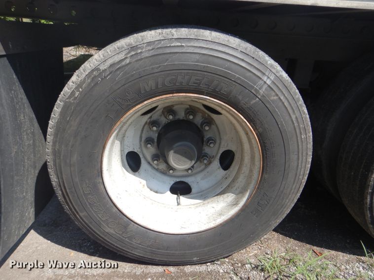 image for item FT9446 2007 Wabash National dry van trailer