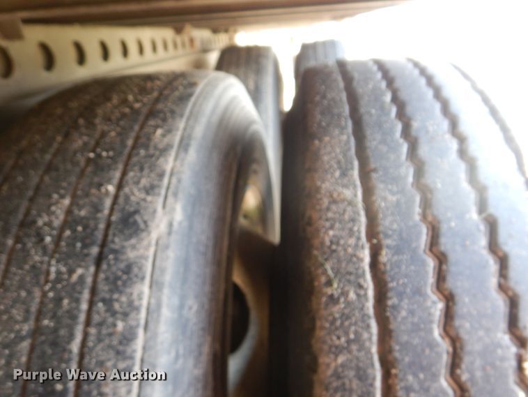 image for item FT9446 2007 Wabash National dry van trailer