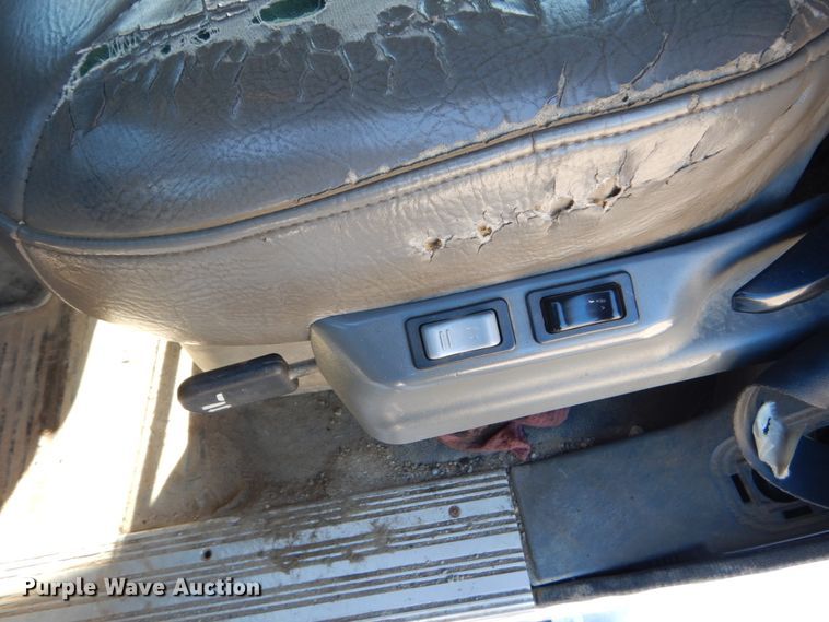 image for item FU9471 2005 Freightliner Columbia semi truck