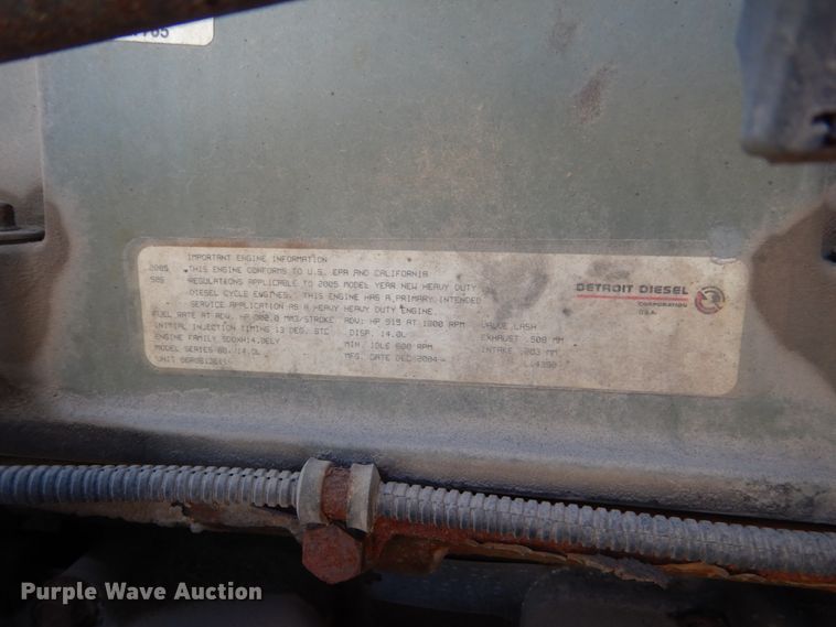 image for item FU9471 2005 Freightliner Columbia semi truck