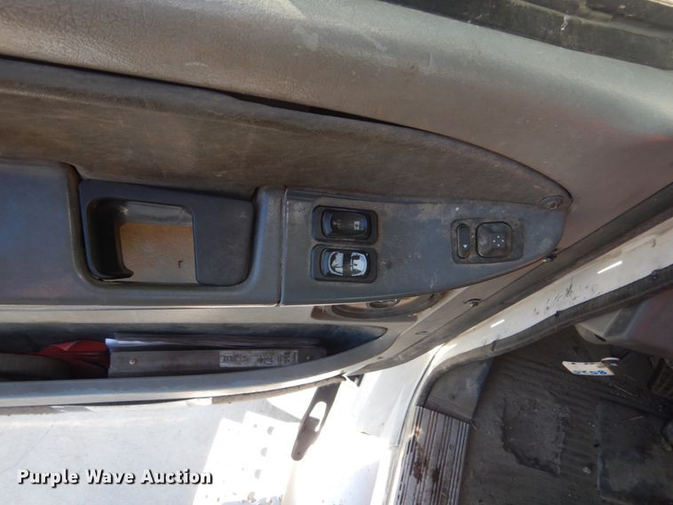 image for item FU9472 2007 Freightliner Columbia semi truck