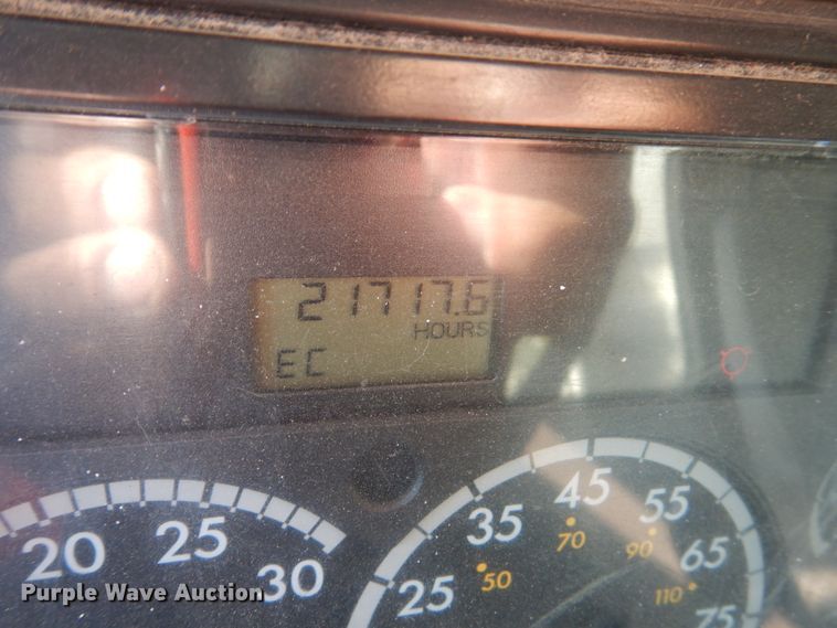 image for item FU9472 2007 Freightliner Columbia semi truck