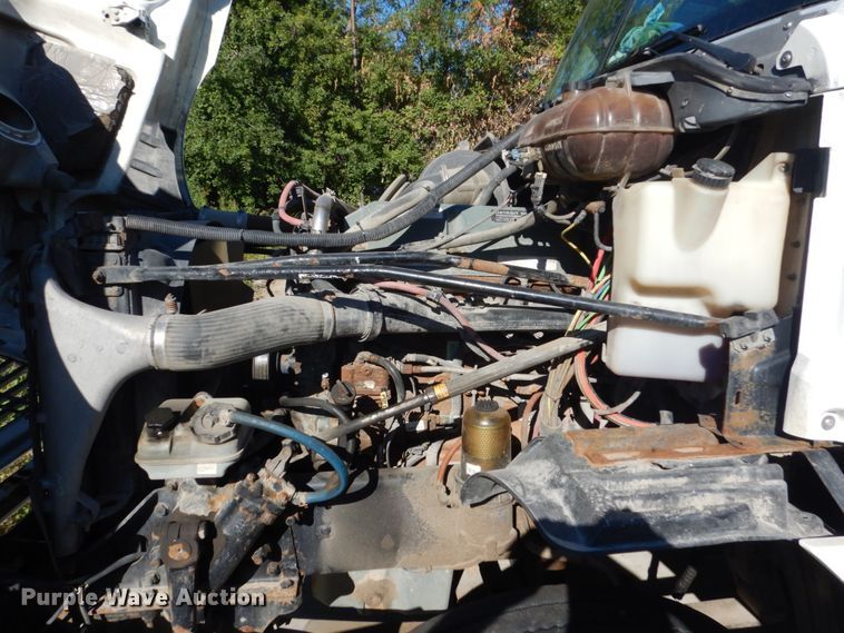 image for item FU9472 2007 Freightliner Columbia semi truck