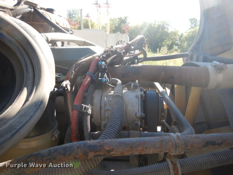 image for item FU9472 2007 Freightliner Columbia semi truck