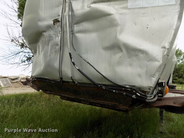 image for item G1871 1972 Fruehauf TEH-F2-R asphalt trailer