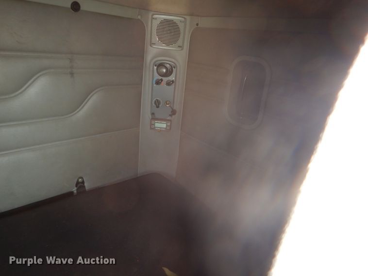 image for item GH9573 2004 Freightliner Columbia semi truck