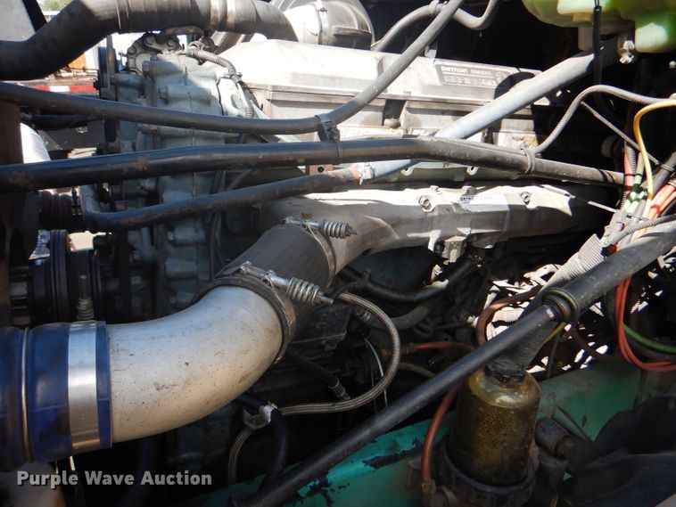 image for item GH9573 2004 Freightliner Columbia semi truck