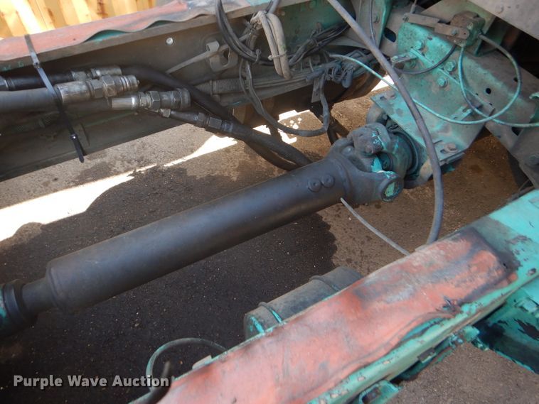 image for item GH9573 2004 Freightliner Columbia semi truck