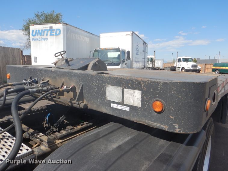 image for item GH9576 2000 Landoll 660 tilt deck equipment trailer