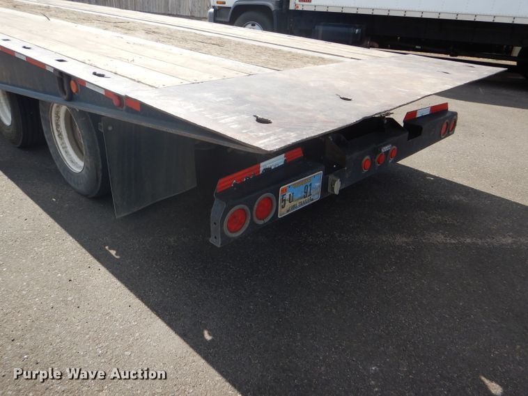 image for item GH9576 2000 Landoll 660 tilt deck equipment trailer