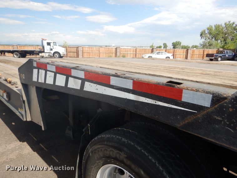 image for item GH9576 2000 Landoll 660 tilt deck equipment trailer