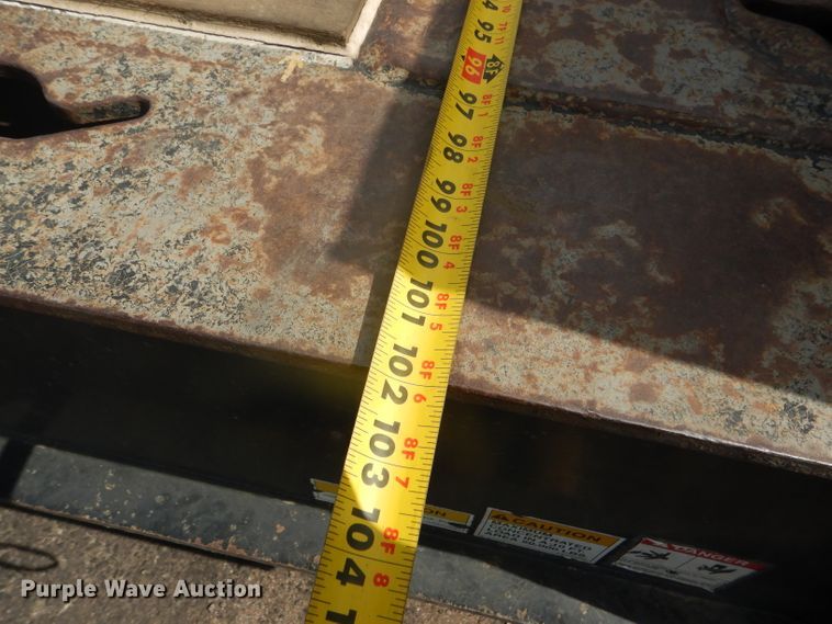 image for item GH9576 2000 Landoll 660 tilt deck equipment trailer