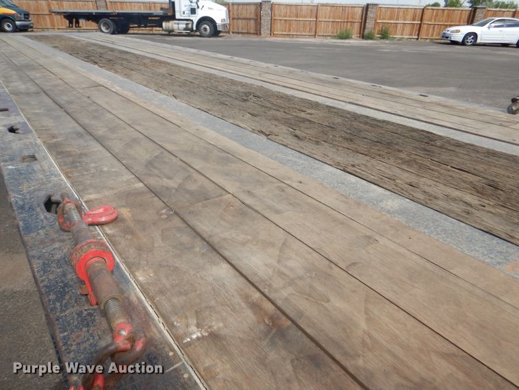 image for item GH9576 2000 Landoll 660 tilt deck equipment trailer