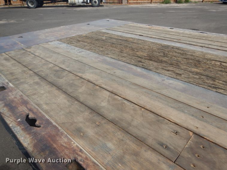 image for item GH9576 2000 Landoll 660 tilt deck equipment trailer