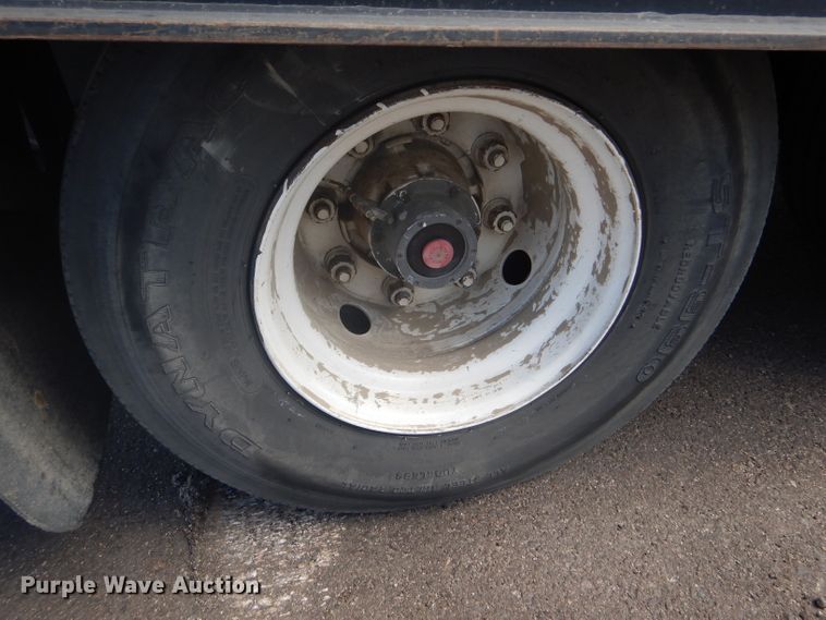 image for item GH9576 2000 Landoll 660 tilt deck equipment trailer