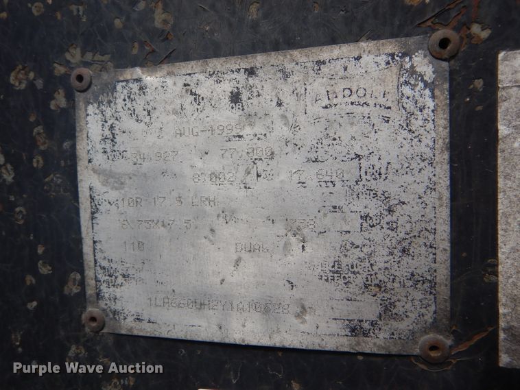 image for item GH9576 2000 Landoll 660 tilt deck equipment trailer