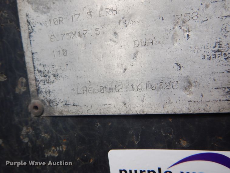 image for item GH9576 2000 Landoll 660 tilt deck equipment trailer