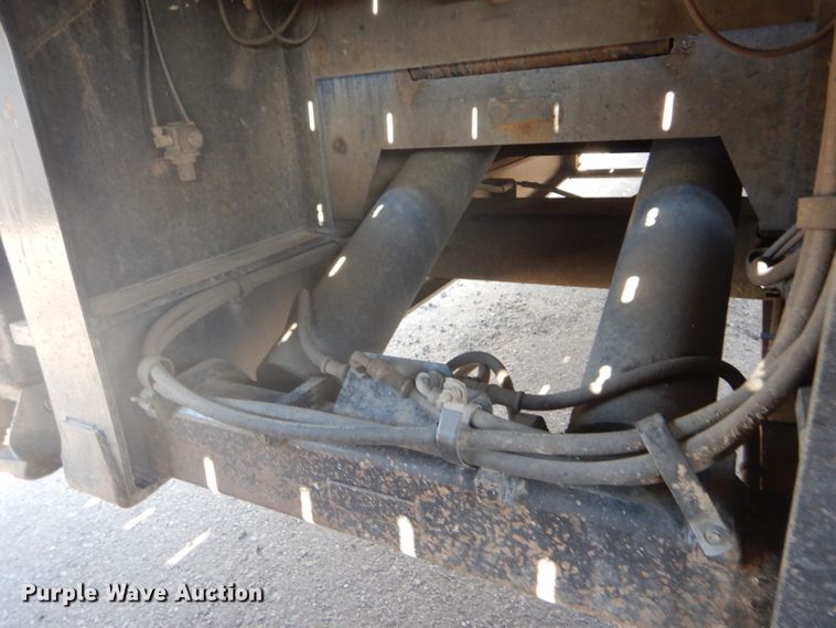 image for item GH9577 2013 Talbert 3553TA tilt deck equipment trailer