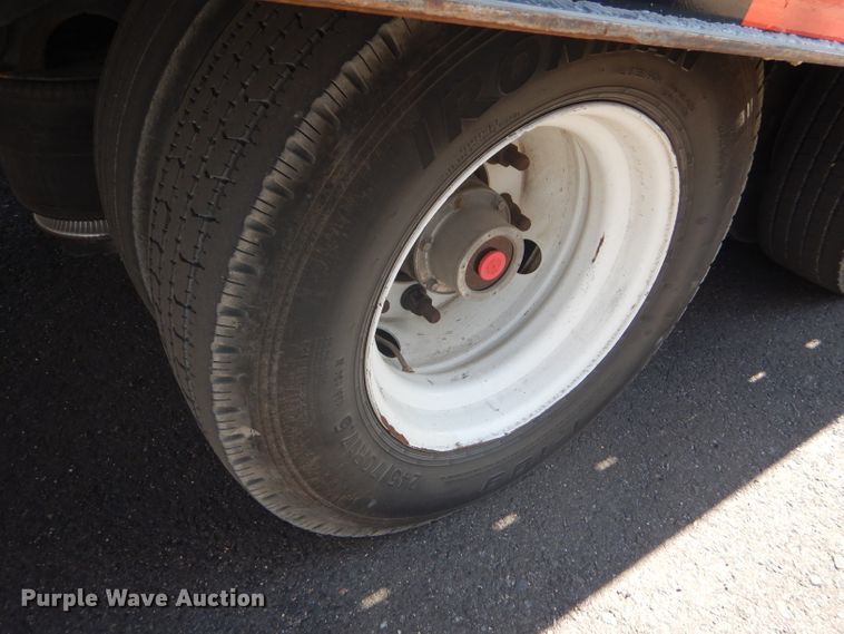 image for item GH9577 2013 Talbert 3553TA tilt deck equipment trailer