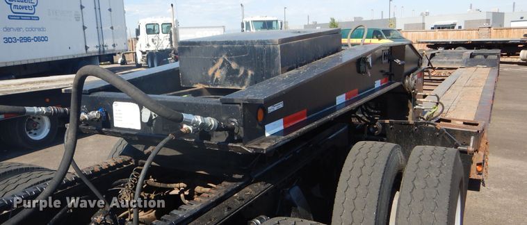 image for item GH9578 2002 Eager Beaver 55 GLS lowboy equipment trailer