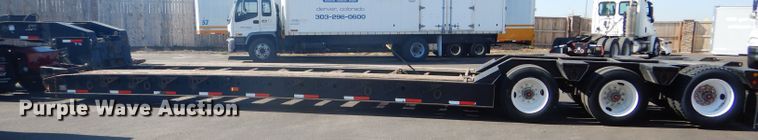 image for item GH9578 2002 Eager Beaver 55 GLS lowboy equipment trailer