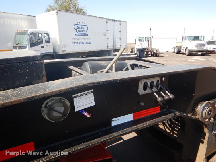 image for item GH9578 2002 Eager Beaver 55 GLS lowboy equipment trailer