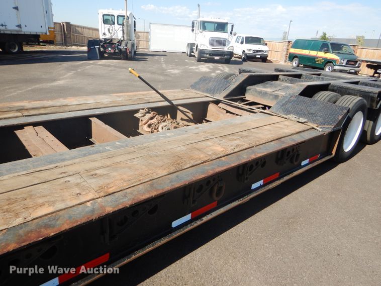 image for item GH9578 2002 Eager Beaver 55 GLS lowboy equipment trailer