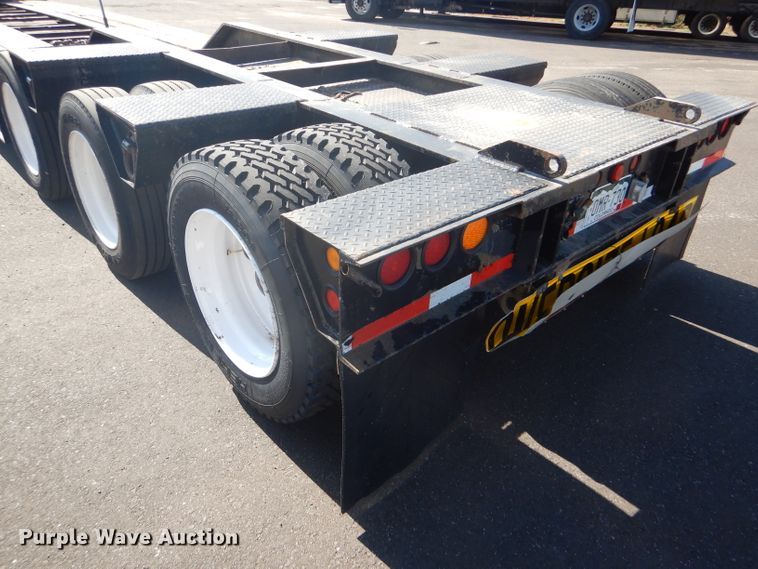 image for item GH9578 2002 Eager Beaver 55 GLS lowboy equipment trailer