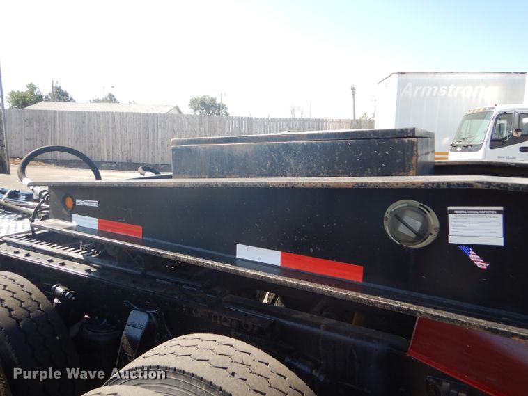 image for item GH9578 2002 Eager Beaver 55 GLS lowboy equipment trailer