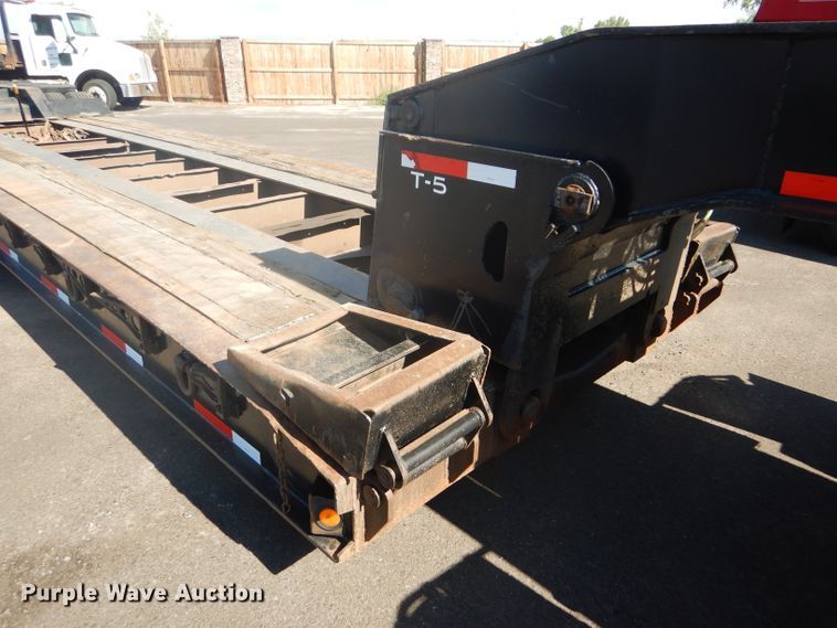 image for item GH9578 2002 Eager Beaver 55 GLS lowboy equipment trailer