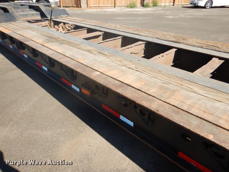 image for item GH9578 2002 Eager Beaver 55 GLS lowboy equipment trailer