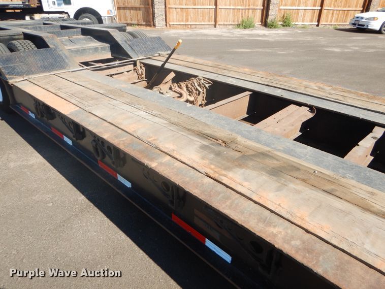 image for item GH9578 2002 Eager Beaver 55 GLS lowboy equipment trailer